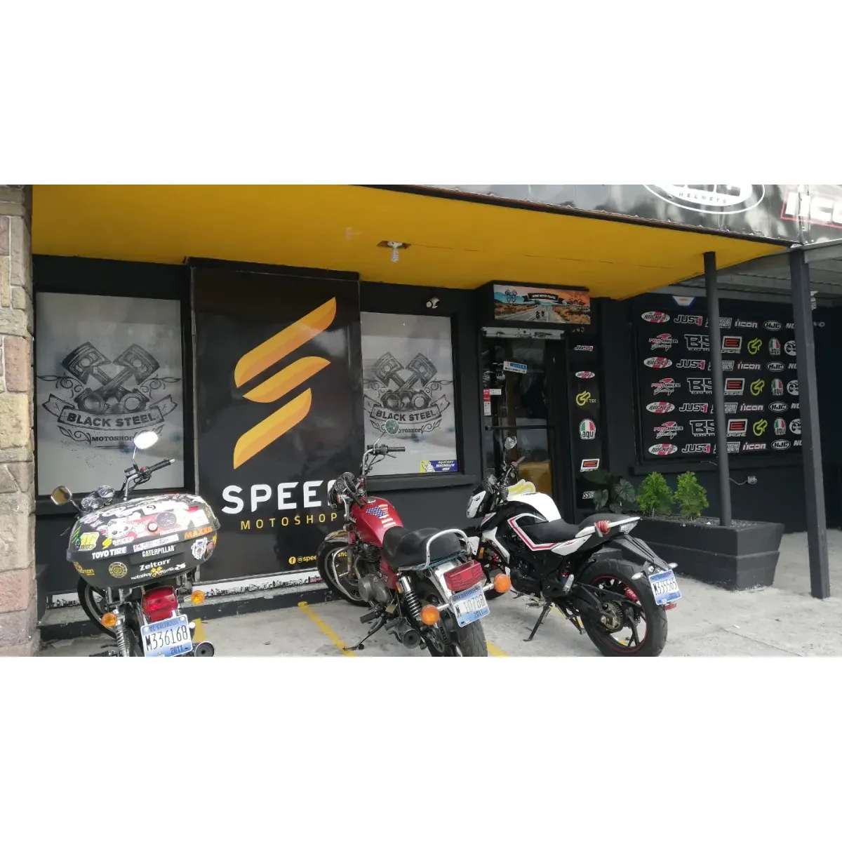 Speed Motoshop emerges as a remarkable destination for motorcycle enthusiasts, distinguished by its exceptional customer service and commitment to meeting the needs of bike riders. The shop has garnered enthusiastic approval from its clients, often described with adjectives such as "excellent" and "great," which speaks volumes about its customer satisfaction level.

The profound level of attention and care provided by the staff at Speed Motoshop is evident in the personalized service that customers receive upon each visit. This dedication to excellence ensures that every interaction is pleasant, leaving clients with a memorable experience. Patrons consistently note the team’s expertise and willingness to go above and beyond to address their needs, a testament to the shop’s ethos.

Not only does Speed Motoshop provide top-tier service, but it also stands out as an essential hub for riders of all experience levels. Its understanding of the motorcycle community and its needs makes it a prime spot for individuals seeking a trusted source for their riding essentials. It's clear that the core of Speed Motoshop's operation centers around fostering a supportive environment for the biking community.

The concise yet impactful reviews, with words like "good" and "super," underscore the reliability and quality that Speed Motoshop offers. These endorsements reflect the shop's steadfast commitment to upholding high standards in customer service and solidifying its reputation as a preferred spot for motorcycle aficionados. Description by ChatGPT.