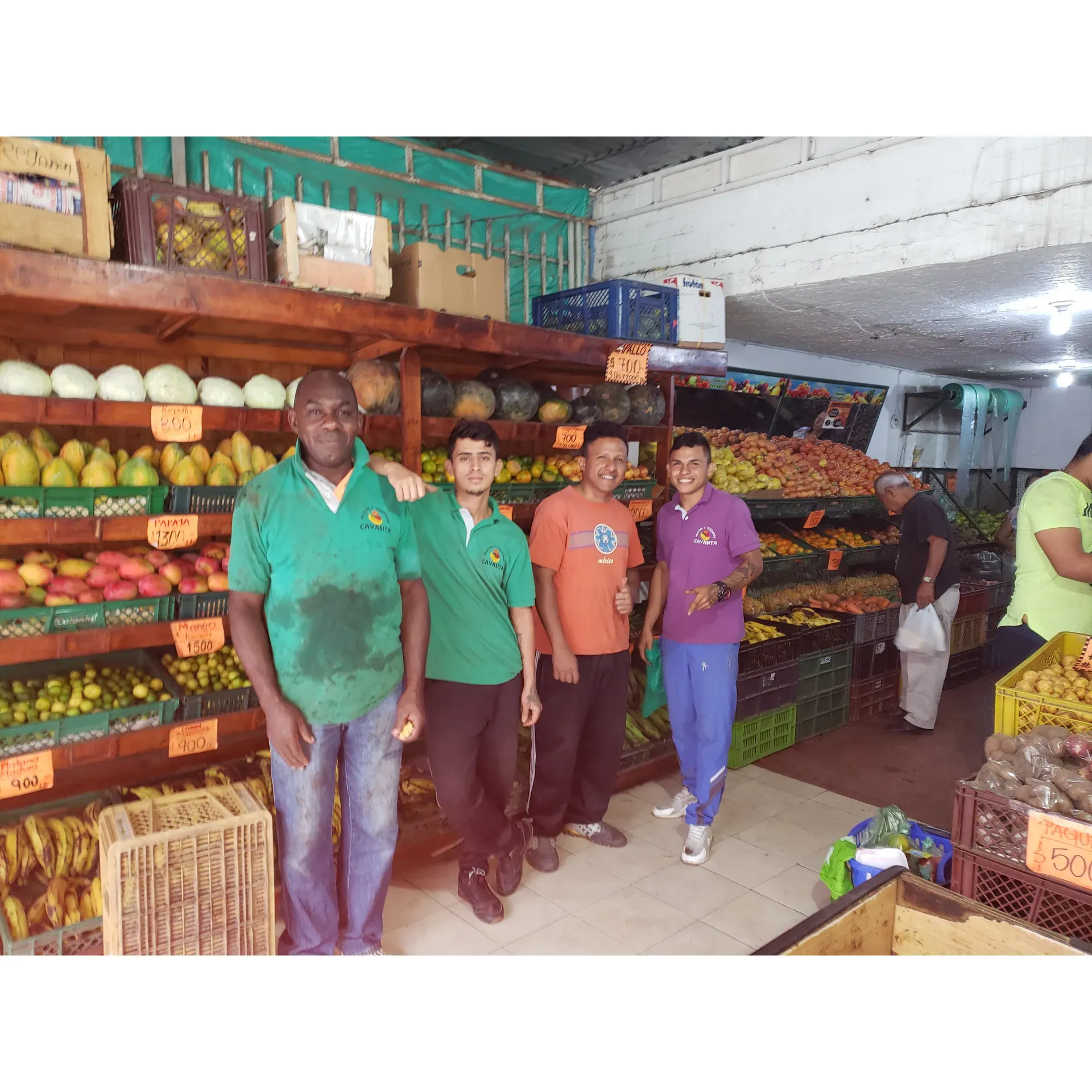 Supermercado Cavasita is a celebrated community cornerstone located in the heart of Poblado Campestre, prized for its enduring presence and commercial innovation. Patrons are consistently impressed by the store's extensive selection of high-quality merchandise, which includes a truly remarkable array of fresh vegetables known for their vibrancy and affordability.

Shoppers at Cavasita are greeted by a warm and welcoming atmosphere, characterized by the store's exceptional customer service. The knowledgeable and dedicated staff are always on hand to ensure that every visit is a pleasant and satisfying experience. This commitment to customer care is one of the many reasons why Cavasita has become a preferred destination for locals seeking a variety of household necessities.

In addition to its impressive product assortment and friendly service, Supermercado Cavasita offers the added convenience of a Bogotá bank ATM on-site, enhancing the shopping experience for those who need to perform banking transactions while they shop.

With its combination of excellent attention, a wide-ranging assortment, and a focus on the customer's total shopping experience, Supermercato Cavasita stands out as a prime retail establishment, deeply rooted in the community and continuously adapting to meet the diverse needs of its patrons. Description by ChatGPT.