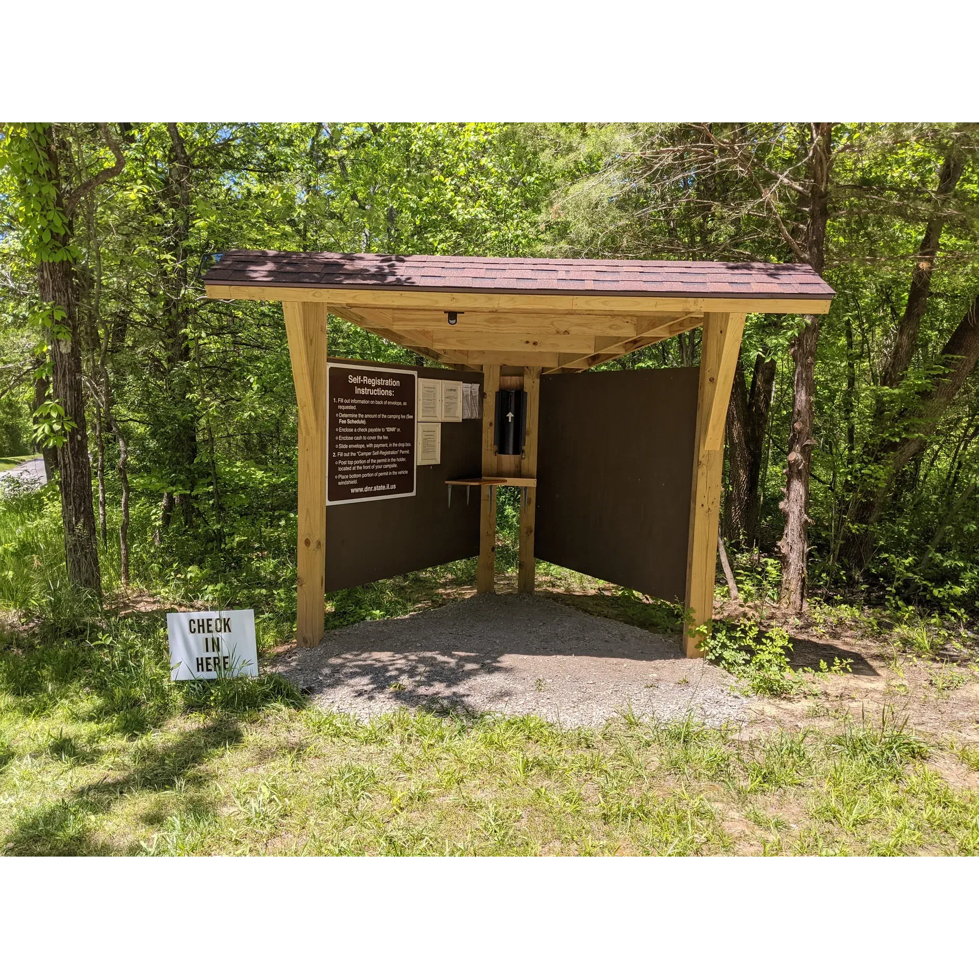 Turkey Ridge Campground at Ferne Clyffe offers an invigorating outdoor experience in the heart of Southern Illinois. This beloved destination is a well-known haven for those who embrace the simplicity and authenticity of primitive camping. Visitors can immerse themselves in an environment ideally suited for either tent or hammock camping, ensuring a memorable adventure under the stars.

The campground is lauded for its spacious sites that allow for personal seclusion, a feature especially appreciated by guests during the quieter seasons. Encircled by the picturesque splendor of Ferne Clyffe, campers are treated to a truly beautiful setting where the serenity of nature is omnipresent. With the park stretching out around the campgrounds, visitors have unhindered access to a variety of well-maintained hiking trails—perfect for exploring the local flora and fauna or enjoying a peaceful walk with a four-legged companion.

Those who stay at Turkey Ridge Campground frequently highlight the idyllic tranquility the area provides, encouraging others to appreciate and contribute to its preservation. The site fosters a community spirit where outdoor enthusiasts can honor the heartfelt philosophy of leaving the environment in an even better state than when they arrived.

Overall, Turkey Ridge Campground is a cherished spot for repeat visitors and newcomers alike, who often leave with plans to return. It's an exceptional choice for anyone looking to disconnect from the daily grind and reconnect with the simplicity and calm of the natural world. Description by ChatGPT.