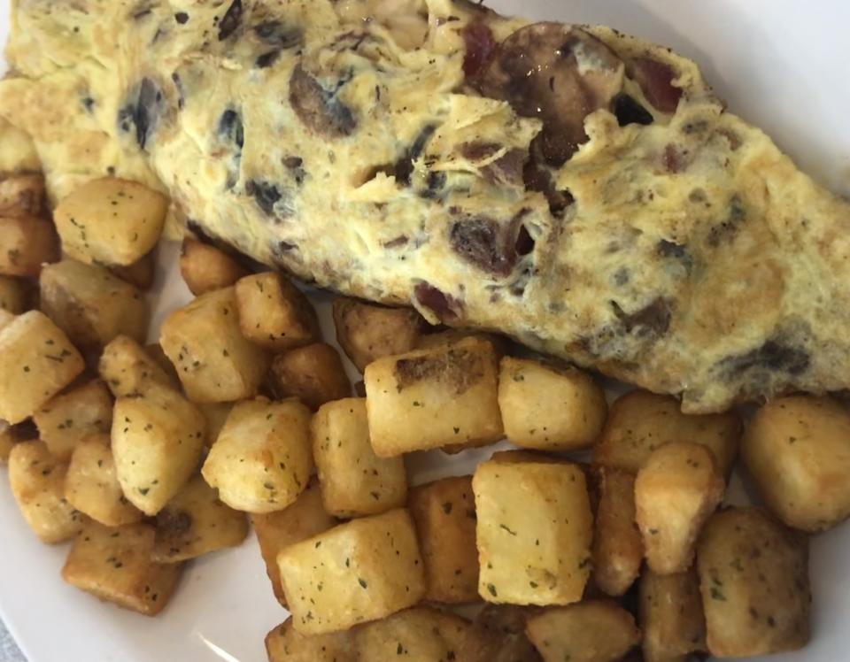1 Canadian Omelette