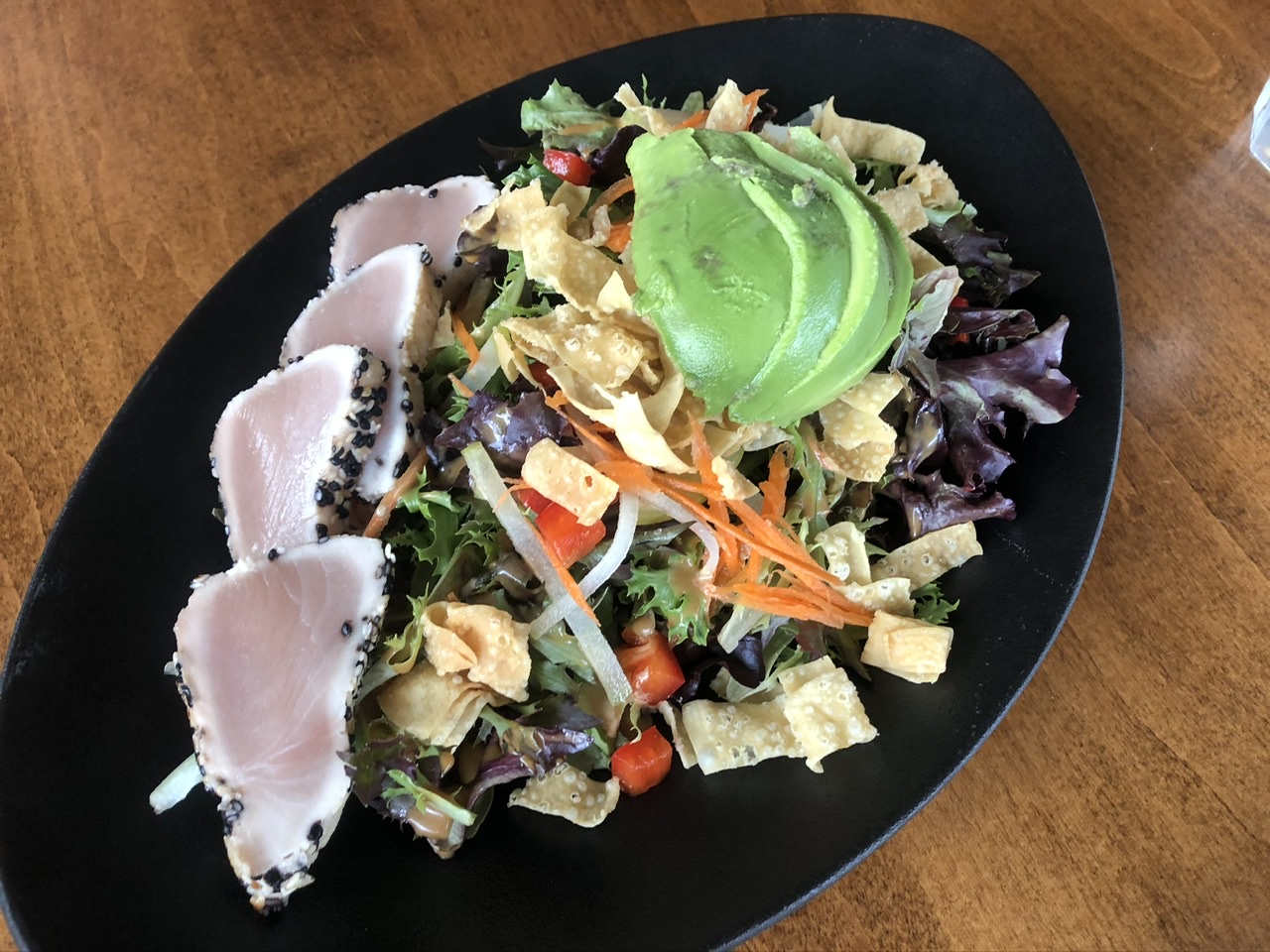 Review: blue canoe, Sesame Seed Crusted Albacore Tuna Tataki Salad