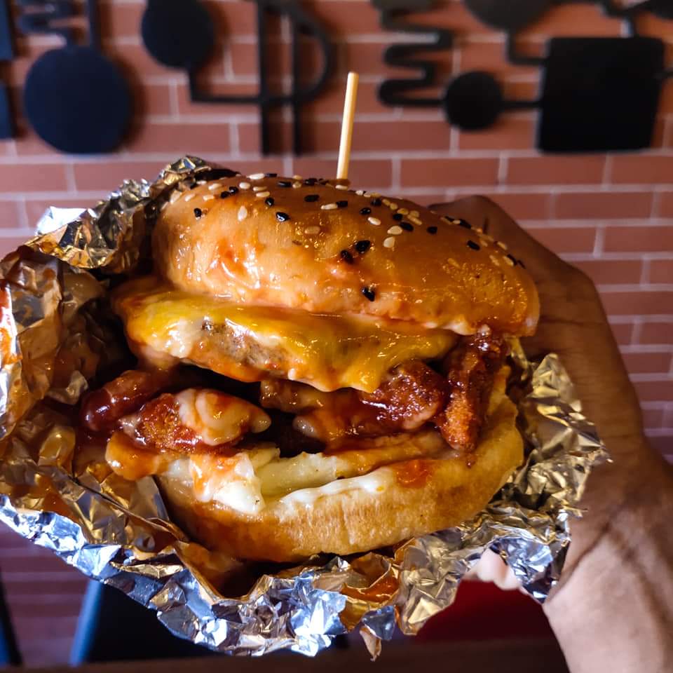 Review: Flying Beaver Bar & Grill, Bad Boy Burger 