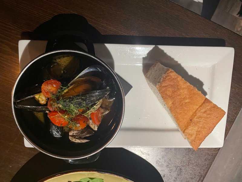 1 Fresh Mussels