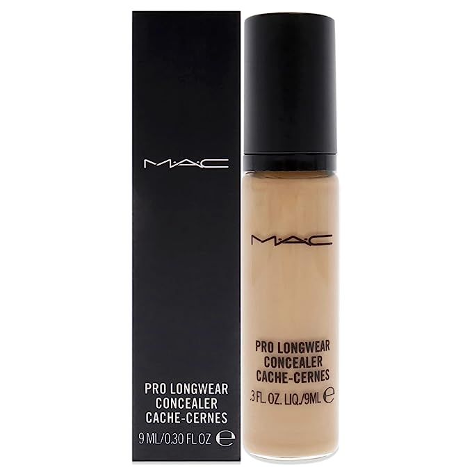 Achieve a seamless, impeccable look with the Mac Pro Longwear Concealer in shade NC30—an indispensable makeup essential for those searching for superior coverage and a natural matte appearance. Housed in a sophisticated, travel-friendly 0.30-ounce package, this highly-pigmented concealer ensures an effortlessly flawless complexion on the go.