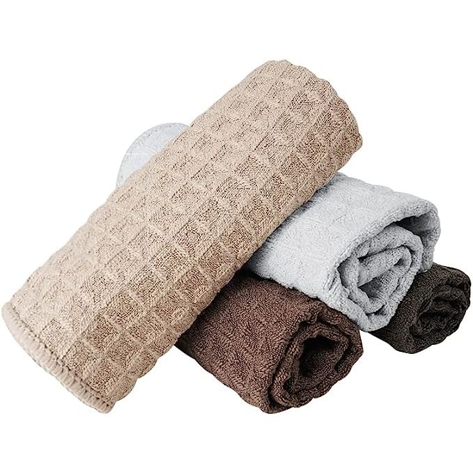 Upgrade your coffee cleaning routine with the Watchget Barista Micro Cloth 4 Pack, specifically designed for espresso machines and steam wand maintenance. These 12x12 microfiber towels effortlessly absorb water and dirt to keep your coffee gear in top-notch condition.