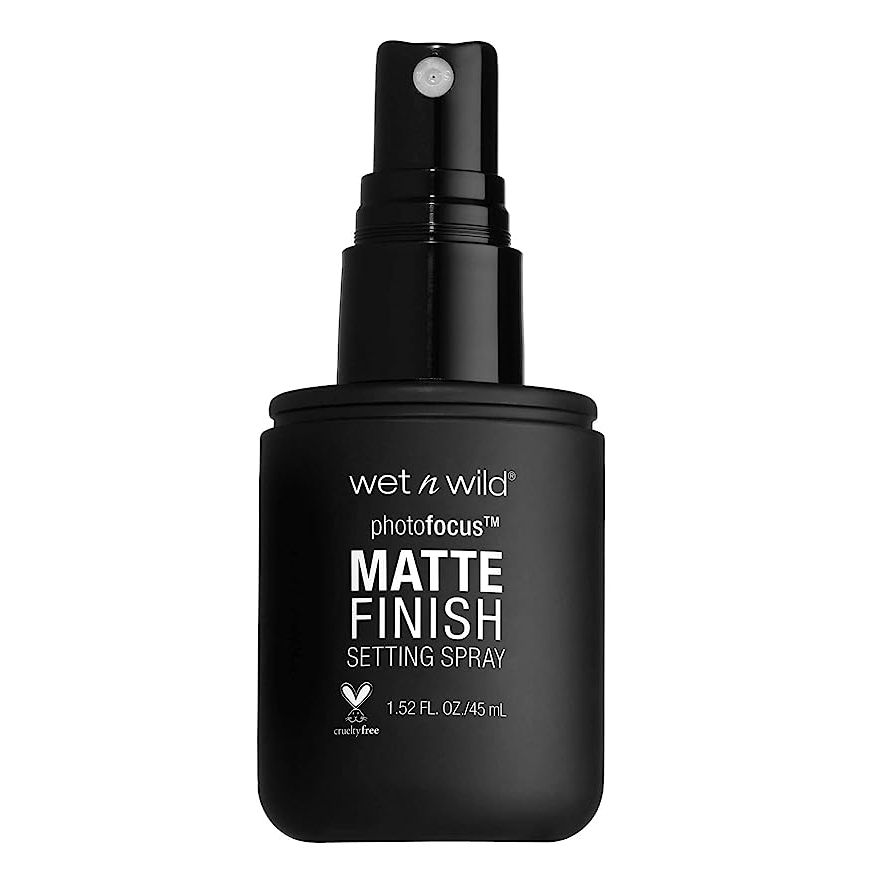 The best thing about this setting spray is its longevity – it can help your makeup look fresh for up to 16 hours! This means that you can go about your day without worrying about touch-ups or your makeup melting or smudging.