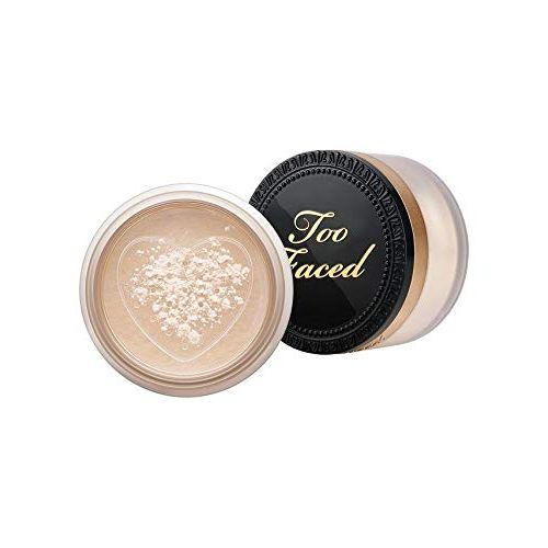 Lock in your makeup while achieving a flawless, natural complexion with Too Faced's revolutionary Born This Way Ethereal Setting Powder in Translucent Medium.