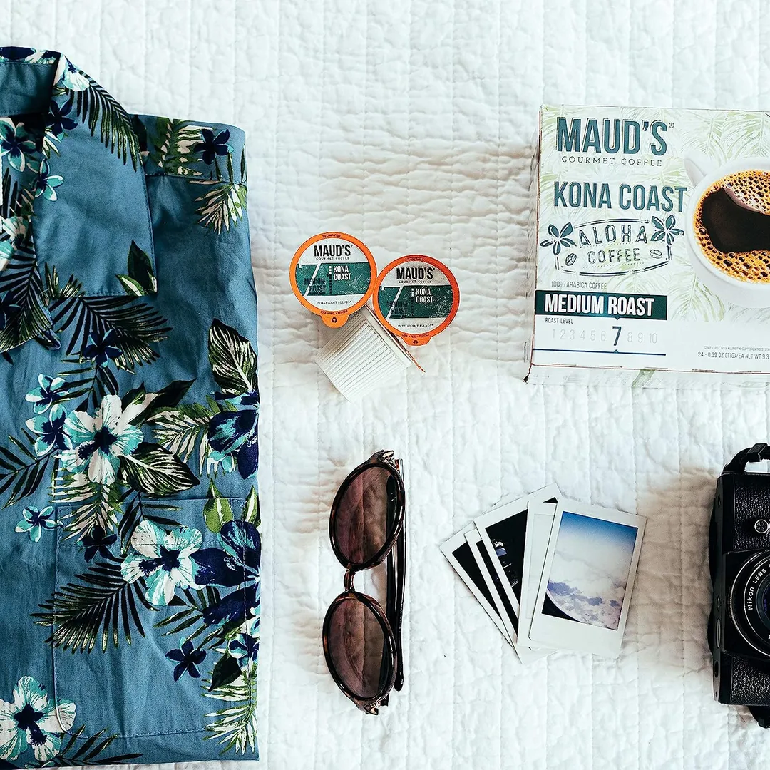 The result? A guilt-free coffee experience that satisfies both your taste buds and your eco-consciousness. Roasted with care in California, the medium dark roast of Maud's Kona Coffee Blend delivers a rich and smooth flavor profile that is both satisfyingly bold and pleasantly aromatic.