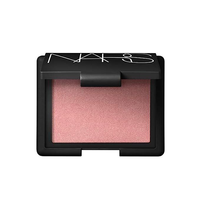 NARS as a brand takes pride in the quality and longevity of their products, and NARS Blush in Orgasm is no exception. The blush is long-lasting, ensuring that your beautifully flushed cheeks remain vibrant throughout the day, without fading or smudging.