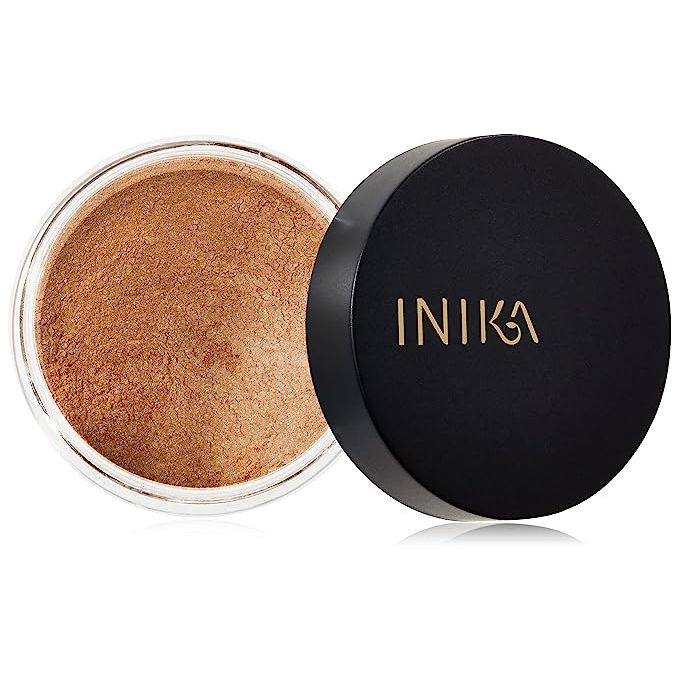 Discover the charm of ethically radiant skin with INIKA's acclaimed Natural Loose Mineral Bronzer in the must-have shade Sunkissed. Renowned in the cosmetic realm for their commitment to clean and conscientious beauty, INIKA's non-toxic makeup selection is a top-tier choice for the discerning beauty aficionado.