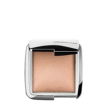 Unleash the secret to radiant, glowing skin with the Hourglass Ambient Strobe Lighting Powder – every beauty enthusiast's dream for achieving a naturally luminous complexion. This premium makeup marvel is crafted with a cutting-edge formula designed to amplify your natural beauty by delivering a sophisticated, light-diffusing shimmer.