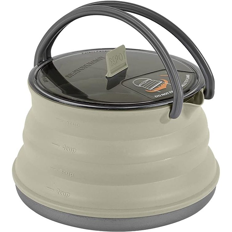 The Sea to Summit X-Pot Kettle is an essential cooking pot for camping enthusiasts. Its collapsible design ensures effortless transportation and storage when not in use, making it ideal for outdoor cooking during hiking, backpacking, or camping trips. Made with food-grade silicone and durable aluminum, this pot provides optimal heat distribution fo