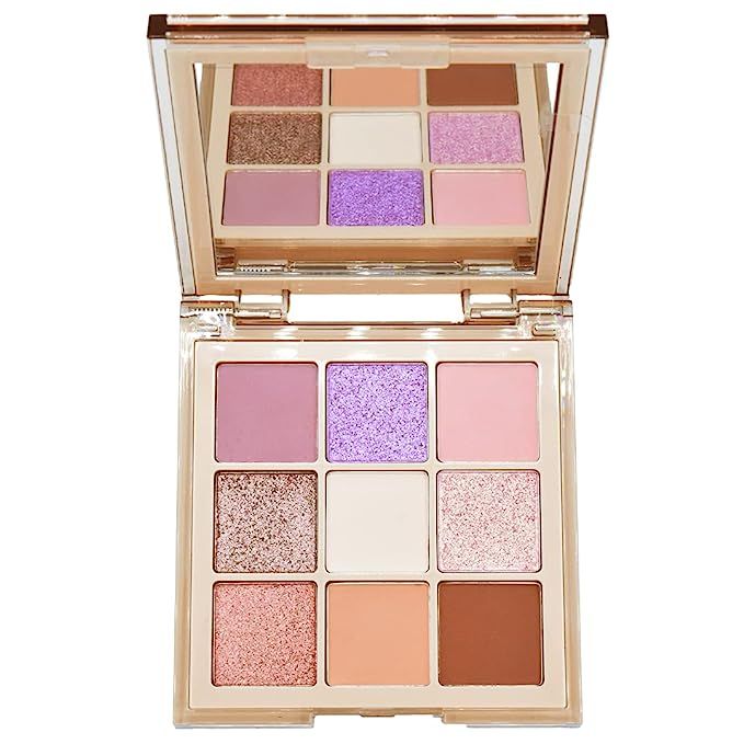 Discover the ultimate in neutral elegance with the HUDA BEAUTY Nude Obsessions Eyeshadow Palette in Nude Light, a must-have tool for both makeup mavens and those who adore a natural aesthetic. This premium palette has quickly ascended as a favorite in the beauty domain, offering a versatile collection of neutral hues to compliment every skin tone.