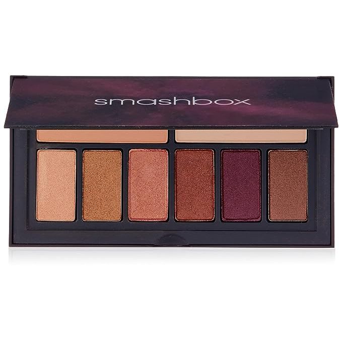 Introducing our incredible new product, the ultra-luxurious and velvety eyeshadow. With its lush texture and ultra-high coverage, it effortlessly enhances your eye makeup game. This product is a dream come true for those who love to experiment with different styles and create stunning smoky eyes.