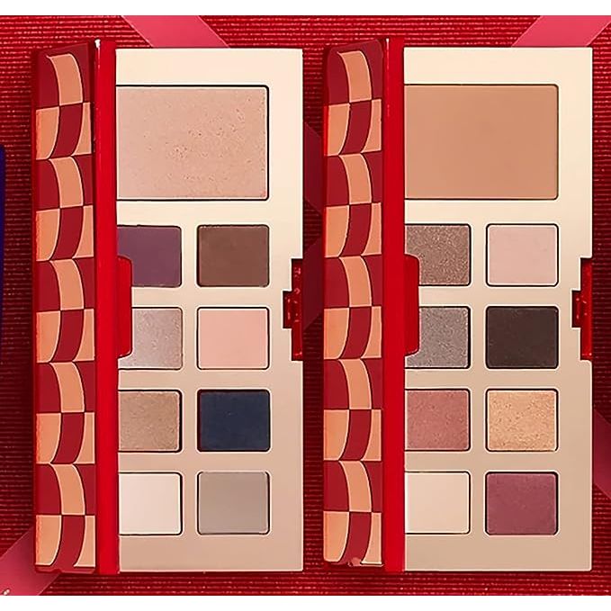 Unleash the full potential of your makeup artistry with the Estee Lauder Pure Color Envy EyeShadow / Cheek Palettes. Crafted for the ultimate beauty enthusiast, this essential collection features an array of 18 richly pigmented hues in an eco-conscious unboxed format.