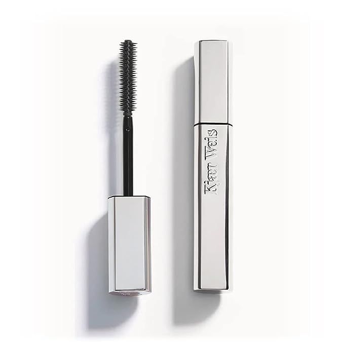 Elevate your lash game with our premium Conditioning Mascara in Black – your ultimate solution for voluminous and elongated lashes that look naturally yours. Crafted for flawless application, our mascara coats each lash with smooth, indulgent color to deliver remarkable length and stunning definition that endures the entire day.