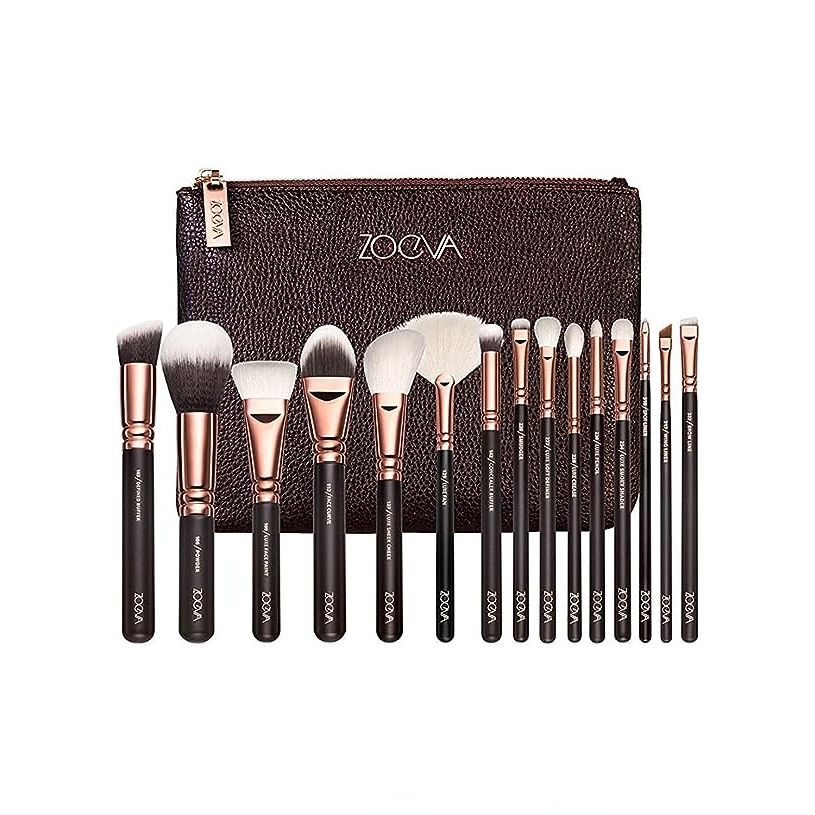 Experience the ultimate harmony of form and function with the Zoeva Rose Golden Complete Set Vol. 1. As a premier choice for beauty connoisseurs, this makeup brush set epitomizes sophistication with its signature rose gold aesthetic.