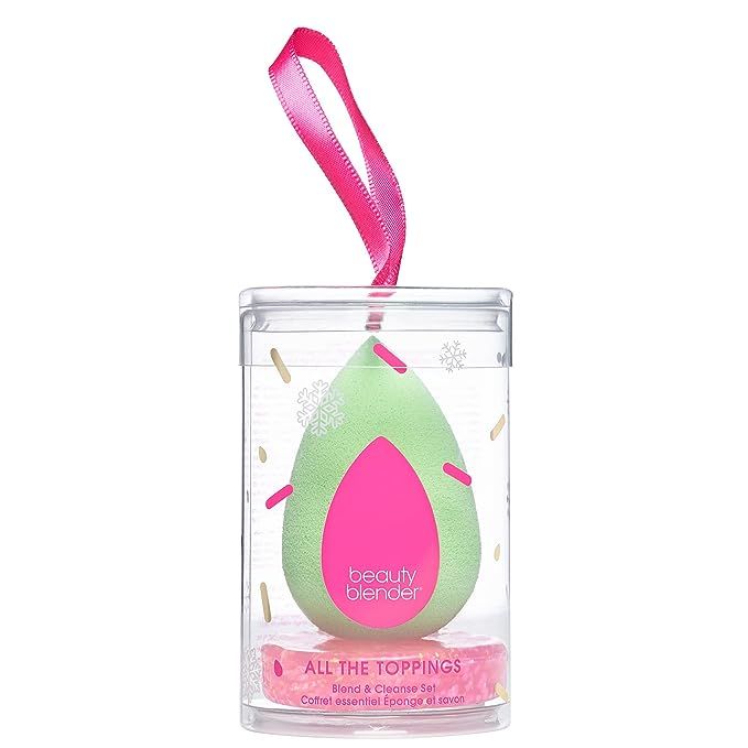 Experience a seamless, airbrush-like finish with the iconic Smooth Blend beautyblender, a revolutionary makeup application tool taking the industry by storm. This illustrious aqua-activated sponge promises an exquisite blend, expanding to twice its size when dampened, while its unique structure minimizes product wastage.