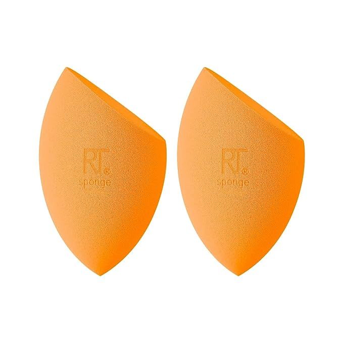 Unveil your most radiant, naturally flawless complexion with the Real Techniques Miracle Complexion Sponge Duo. Ideal for achieving a sheer, luminous finish, this coveted pair of spones are your secret weapon for a perfect blend.