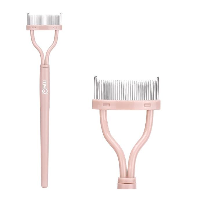 Introducing our convenient eyelash comb, a must-have tool for achieving perfectly separated and beautiful eyelashes. With its fine teeth and optimal spacing, this comb effortlessly removes excess mascara and eliminates clumps and flakes, leaving your lashes looking flawless.