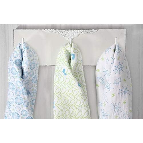 Magnolia Organics offers a 4 Pack Swaddle Blankets in a charming green and orange color combination. These swaddle blankets are thoughtfully designed to provide comfort and security for newborns, making them a popular choice among parents.
Made with organic cotton, these swaddle blankets are both soft and gentle on delicate baby skin.