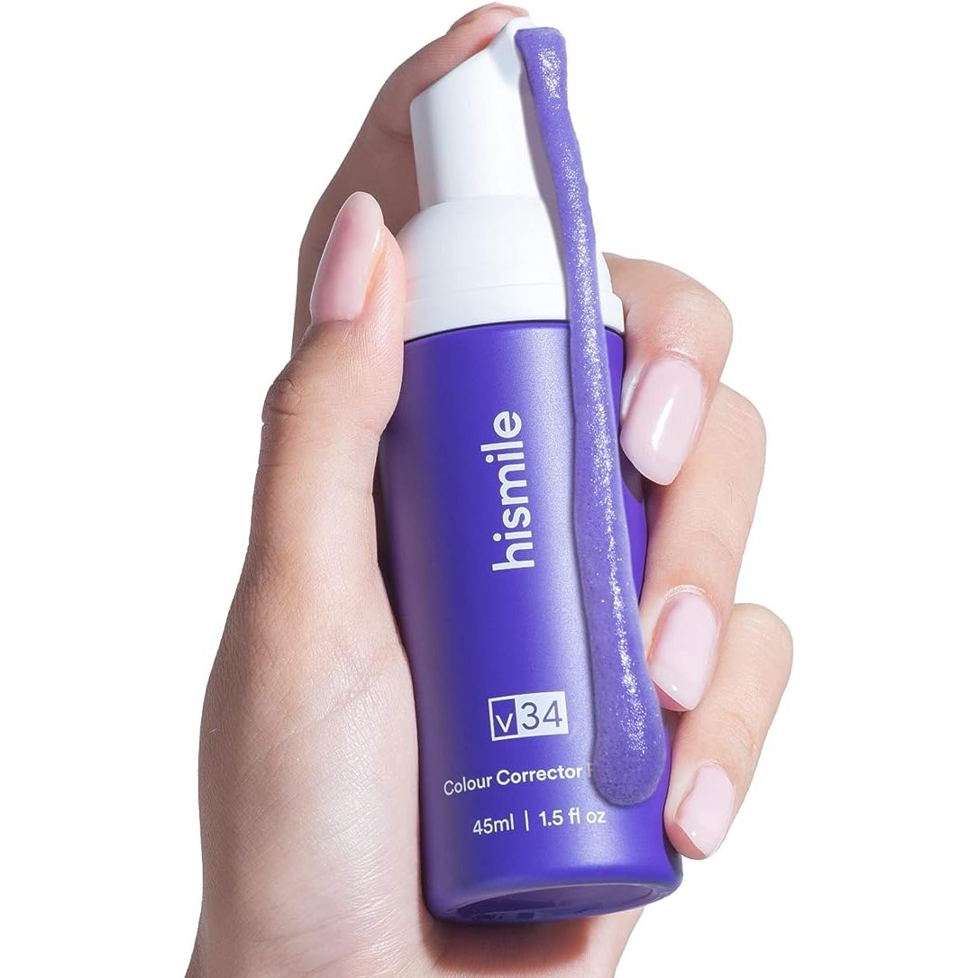 The V34 Color Corrector Foam is a highly effective teeth brightening product that uses advanced colour correcting technology. It instantly conceals everyday stains on your teeth, instantly improving their brightness for the day.