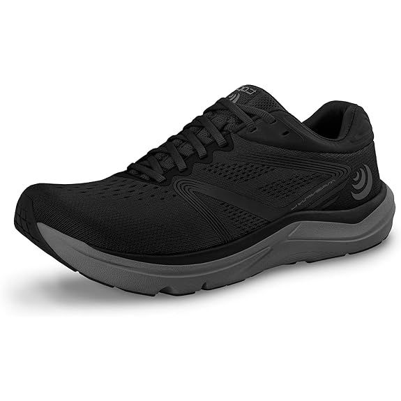 The Topo Athletic Men's Magnifly 4 shoes are the perfect choice for those seeking a natural and comfortable road running experience. Made with 100% synthetic materials and imported, these shoes are designed to provide cushioning and support for daily training.