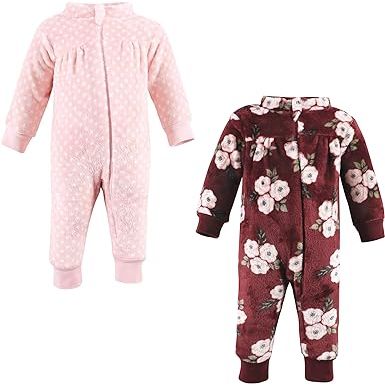 Hudson Baby offers a delightful range of adorable and cozy plush jumpsuits designed for baby girls. These jumpsuits are made with utmost care and attention to detail, ensuring both style and comfort for your little one.
Crafted from high-quality materials, Hudson Baby plush jumpsuits are incredibly soft and gentle against your baby's delicate skin.