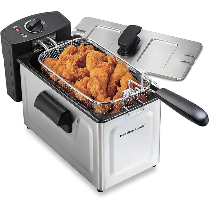 Introducing our high-capacity family deep fryer, crafted to simplify the process of frying your most-loved dishes. Boasting a 12 cup oil capacity, this fryer accommodates up to 8 cups of food in its chrome-plated frying basket, making it ideal for serving large groups or hosting gatherings.