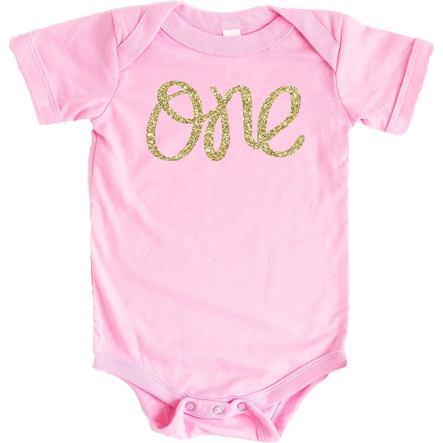 The Olive Loves Apple Baby Girls First Birthday Bodysuit is a cute and trendy outfit for your little one's special day. Made with high-quality materials, this bodysuit is comfortable for baby to wear all day long. The sparkly gold "One" design adds a touch of glam to the outfit, making it perfect for a first birthday celebration.