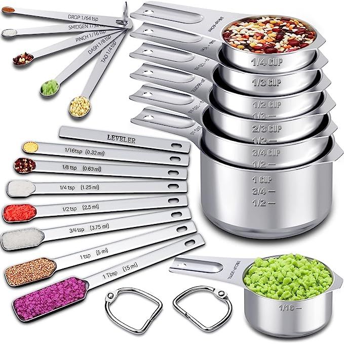 Achieve precise and accurate measurements with the Measuring Cups and Spoons Set of 20, which includes 7 stainless steel nesting measuring cups, 7 spoons, 1 leveler, and 5 mini measuring spoons.