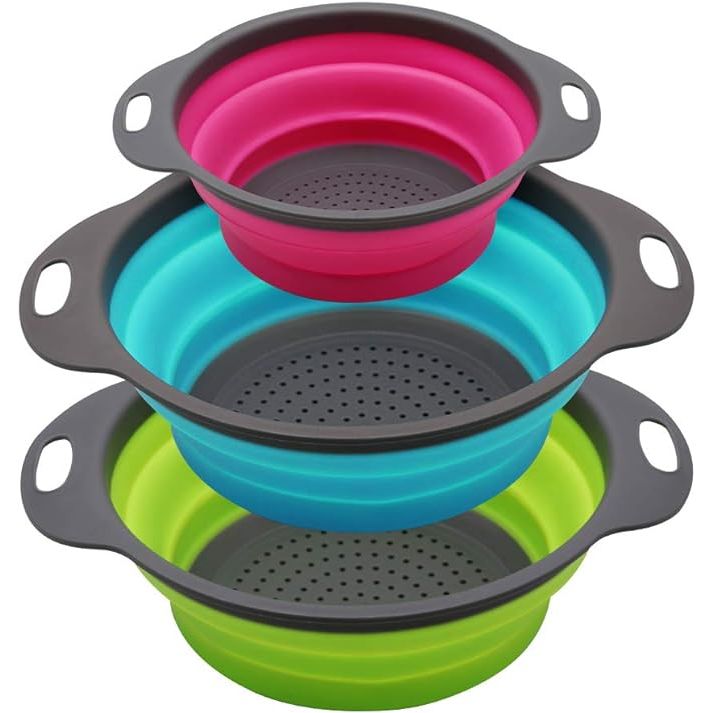 The Qimh Collapsible Colander Set includes three round silicone kitchen strainers in three different sizes - two 4-quart colanders and one 2-quart colander. These colanders are perfect for draining pasta, vegetables, and fruits, making them a versatile addition to any kitchen.
