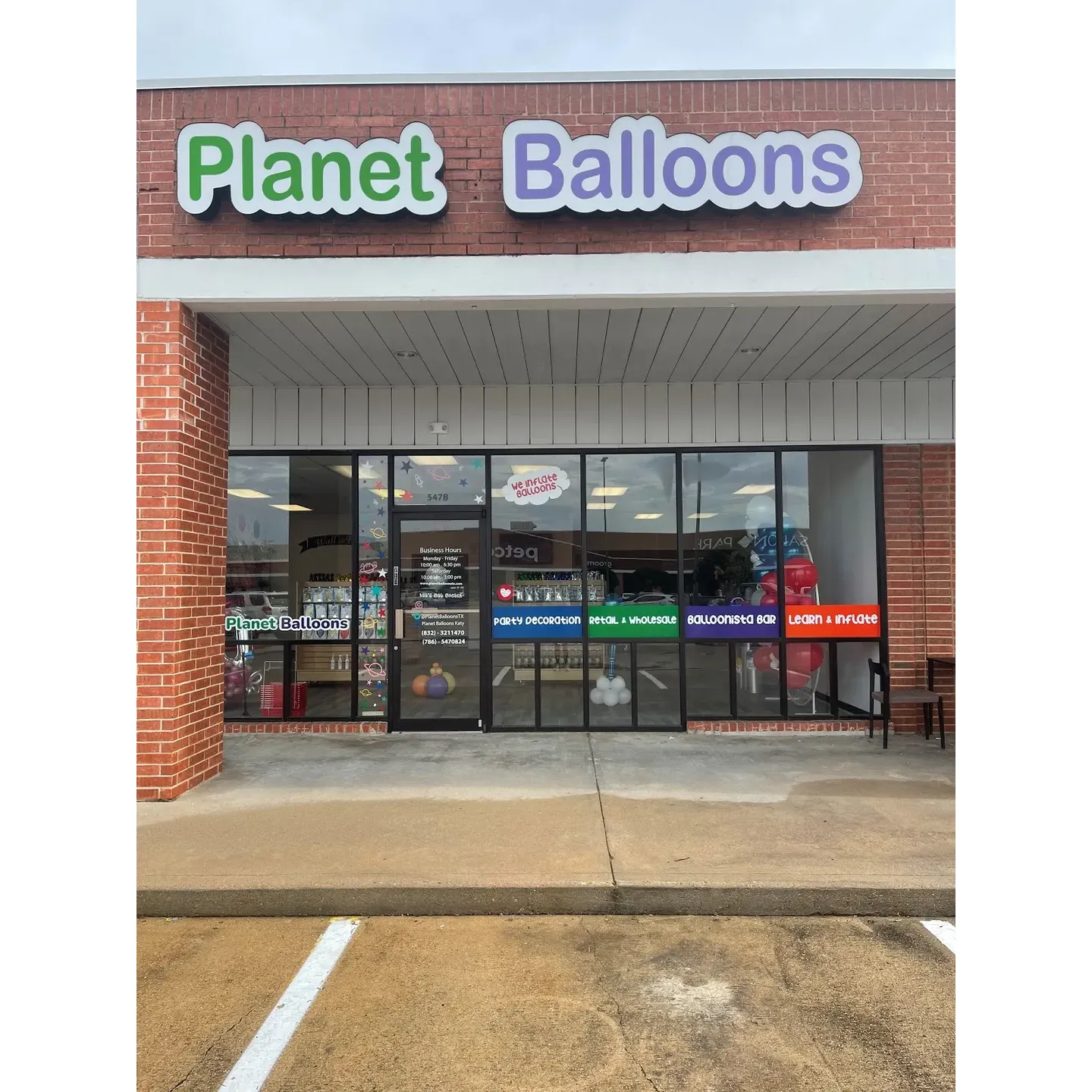 Based in a bustling neighborhood, Planet Balloons offers a diverse assortment of balloon decorations for various special occasions, including parties and milestone celebrations. Customers are attracted to the store in search of unique and impactful decorations, such as custom jumbo balloons that promise to add an elegant touch to their events.