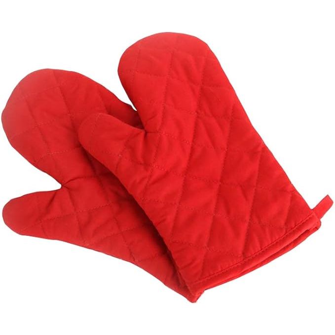 Protect your hands in style with the Premium Heat Resistant Kitchen Gloves. Made of a blend of cotton and polyester, these quilted oven mitts provide ultimate comfort and durability while offering superior coverage for your hands and wrists.