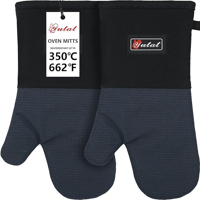 Oven gloves, also known as oven mitts, are a must-have for any kitchen to safely handle hot cookware and baking dishes. This pair of heat-resistant oven gloves can withstand temperatures up to 550 degrees Fahrenheit, making them perfect for a range of cooking activities like baking, barbecuing, and stovetop cooking.