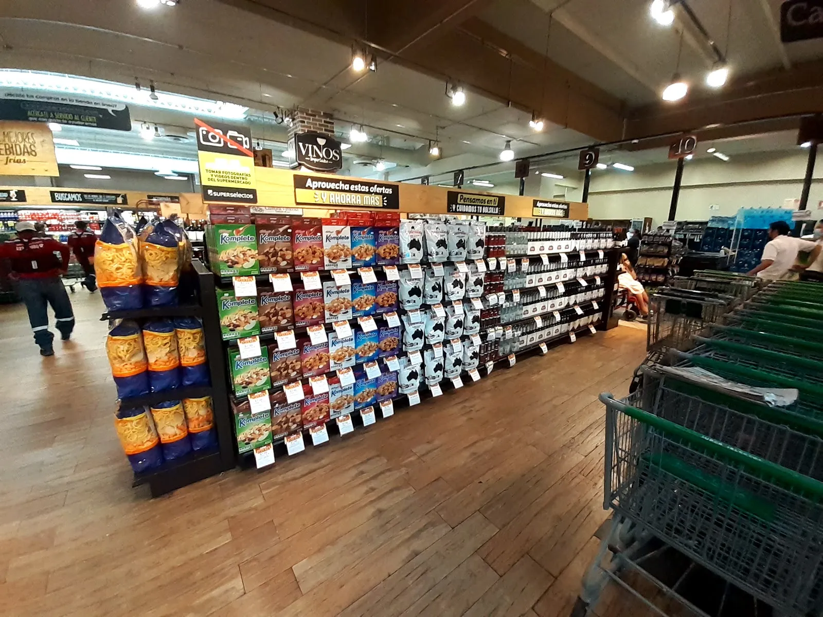 While the market positions itself as a purveyor of premium goods, it differentiates itself through its exceptional offering of unique items seldom found elsewhere, solidifying its status as a top-tier grocery destination. Whether it's the weekly grocery haul, a special ingredient for a gourmet recipe, or a fine bottle of wine to grace the dinner table, Super Selectos stands out as an epitome of variety, quality, and customer-focused shopping. Description by ChatGPT.