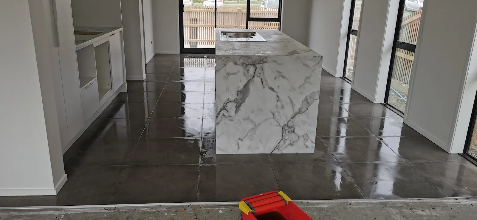 Clients consistently laud Rocket Tiling for their impeccable attention to detail and dedication to quality. Unlike some in the field, this skilled tradesman is known for taking the necessary time to complete work thoroughly, eschewing the all-too-common rush to move on to the next job. This careful, patient method results in a resounding difference: a finish that is both rapid and flawless, with a neat and clean appearance that speaks of true craftsmanship.