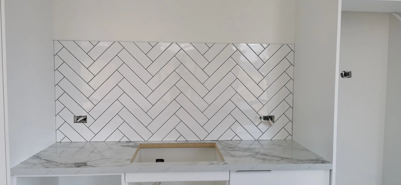 Moreover, Rocket Tiling stands out for its fair pricing strategy, ensuring homeowners receive exceptional value for their investment. The combination of outstanding service, excellent quality, and competitive rates has earned the business heartfelt endorsements from numerous clients, including commendations from Stephen and Sophie, who express profound satisfaction with the level of precision and expertise evident in the tile work they received.