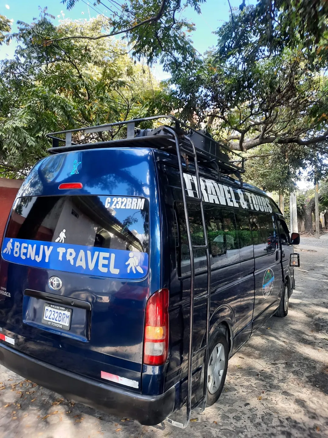 Flexibility is another hallmark of BENJY TRAVEL's service. They have demonstrated an extraordinary willingness to accommodate last-minute requests and adapt to changes seamlessly, ensuring that even the most spontaneous travel plans are met with a reassuring ‘can-do’ attitude. Their responsiveness to evening inquiries and willingness to accept cash reservations on pick-up highlight an unparalleled customer-centric approach.