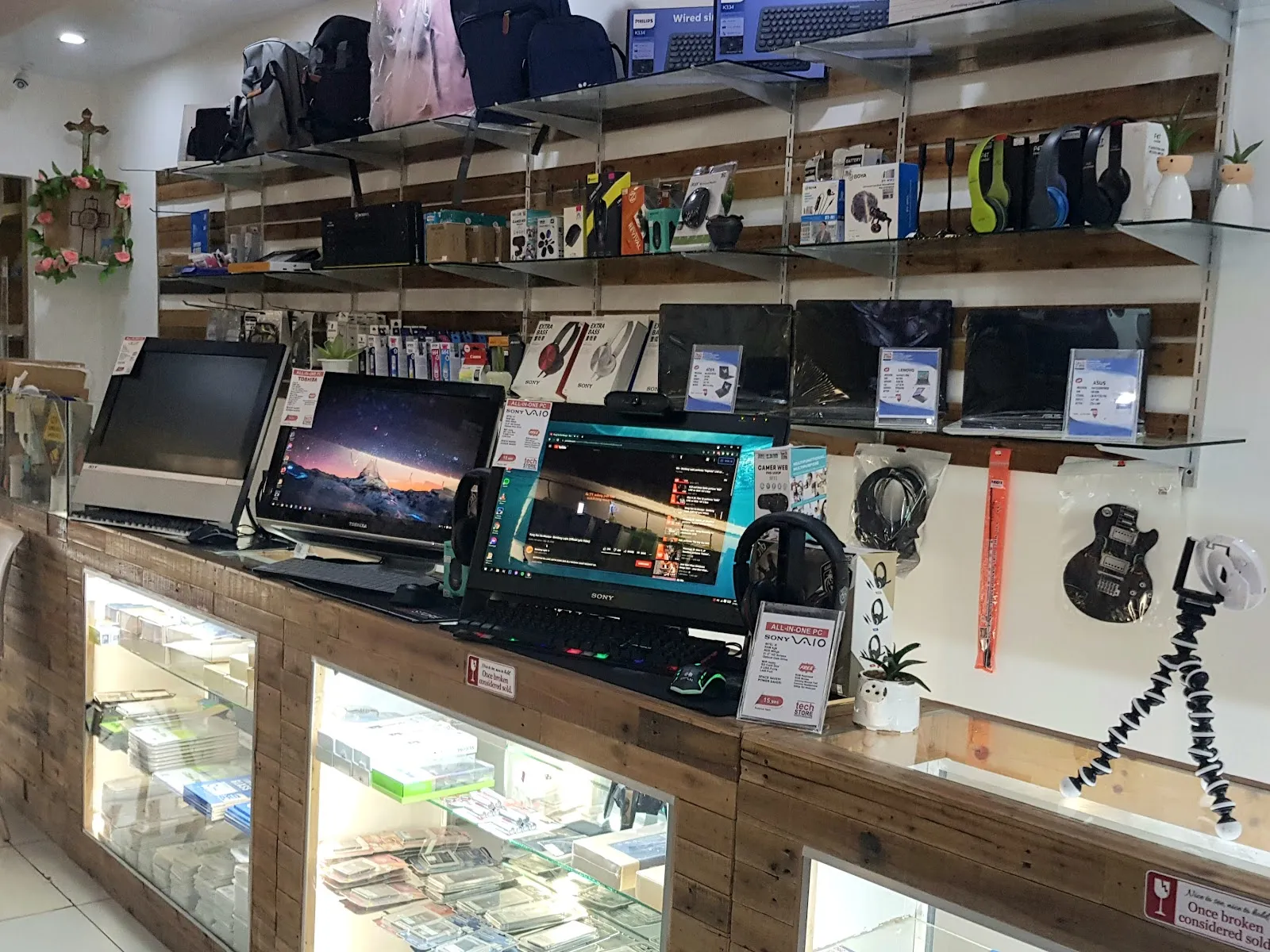 Tech Store is a well-established electronic retail shop located at P94C+QMR, Andagao, Kalibo, Aklan, Philippines. They offer a wide range of tech products including smartphones, laptops, tablets, accessories, and more. With a focus on providing quality products at competitive prices, Tech Store has become a go-to destination for locals and tourists looking for the latest gadgets.