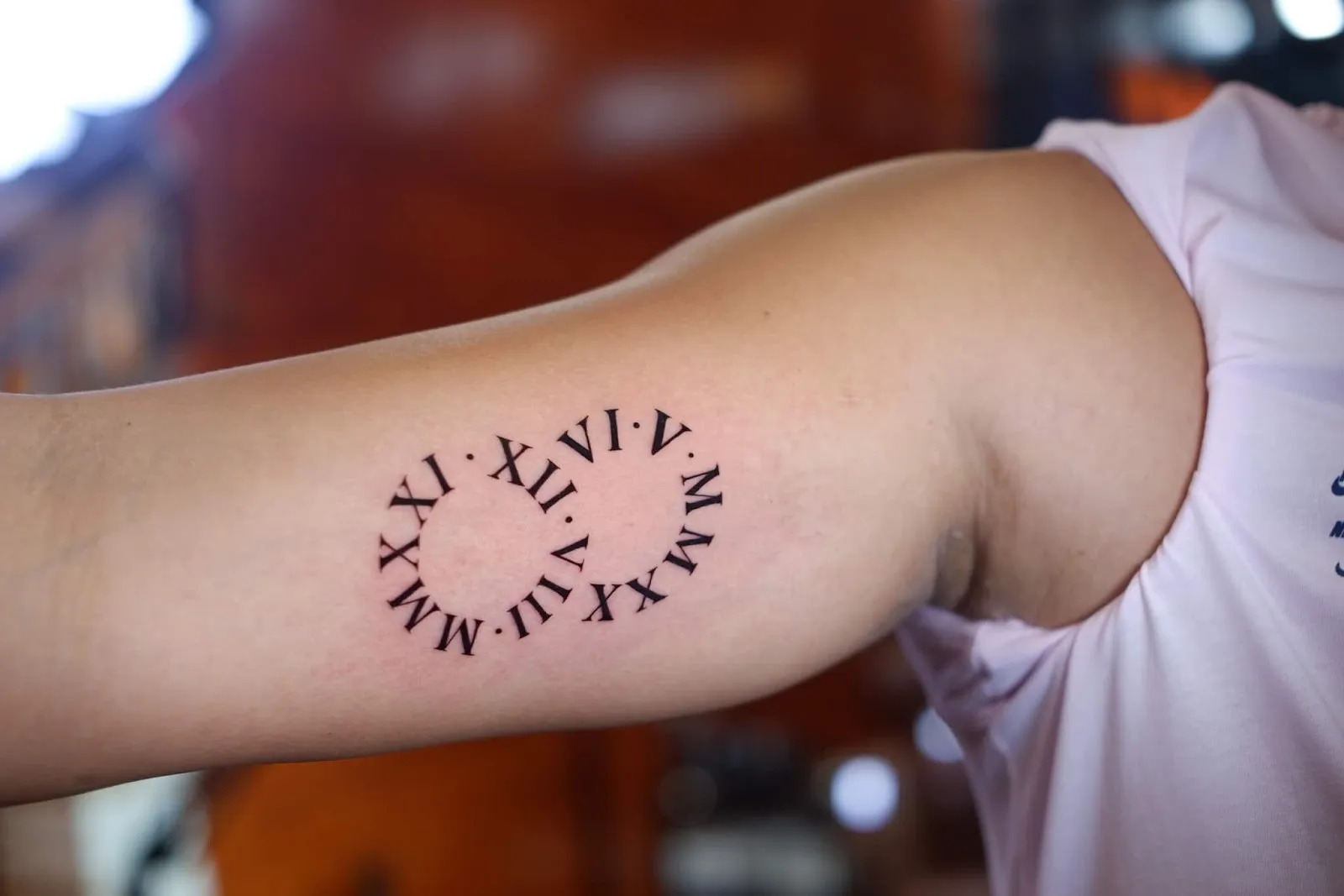 Welcome to Chuckista Ink Tattoo Shop, where a dedication to exceptional service and a passion for creativity shine through every inked masterpiece. Our studio has garnered a reputation for its highly professional and amiable team, attracting clients of all ages who are seeking to adorn their bodies with personalized art.