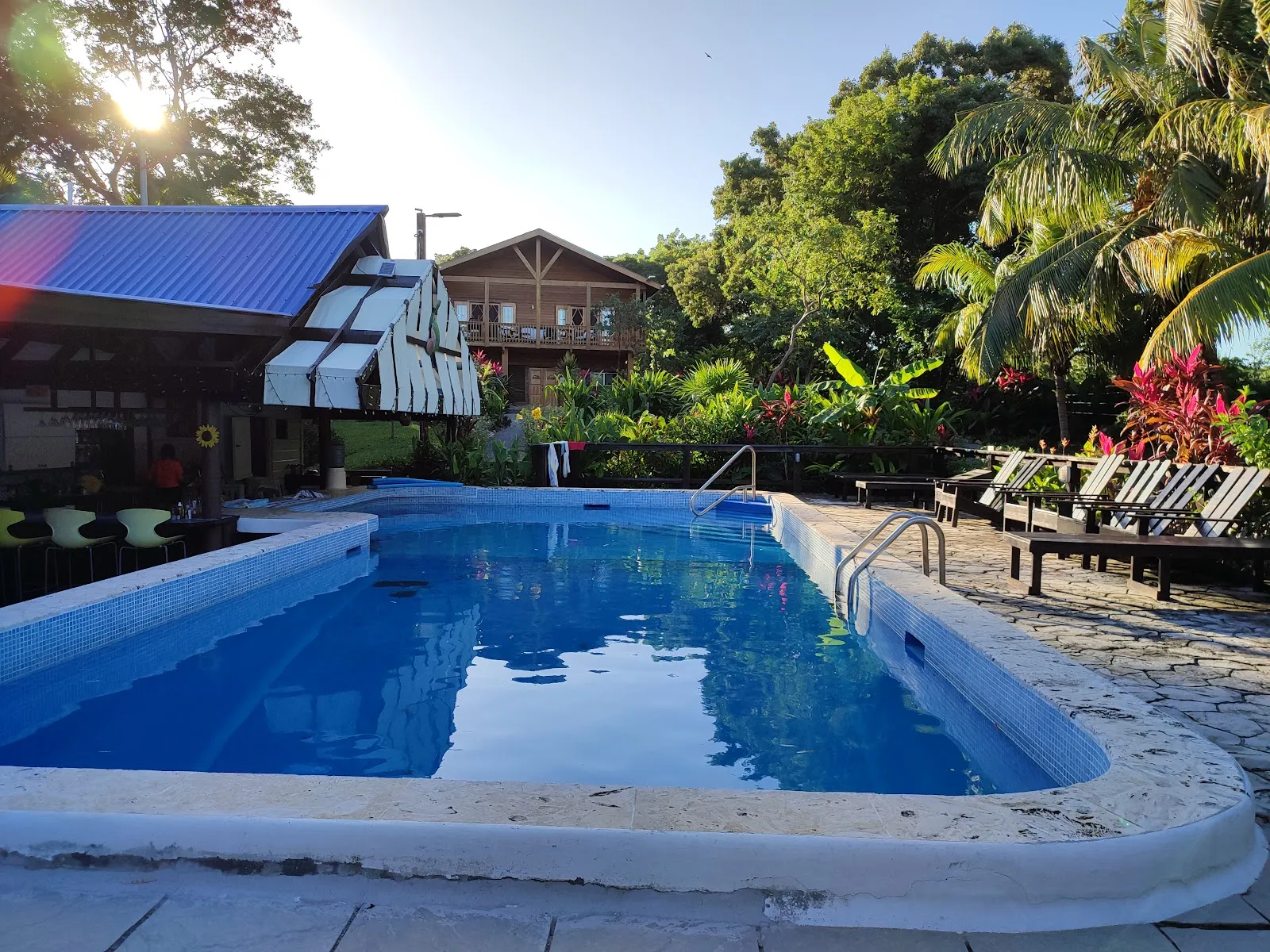 Location is one of Guava Grove's strengths, offering the charm of seclusion while remaining conveniently accessible. A simple bus or cab ride connects guests to nearby attractions, such as the lively West End or the picturesque West Bay. The resort provides a blissful balance for those eager to explore the island without being in the midst of constant hustle and bustle.