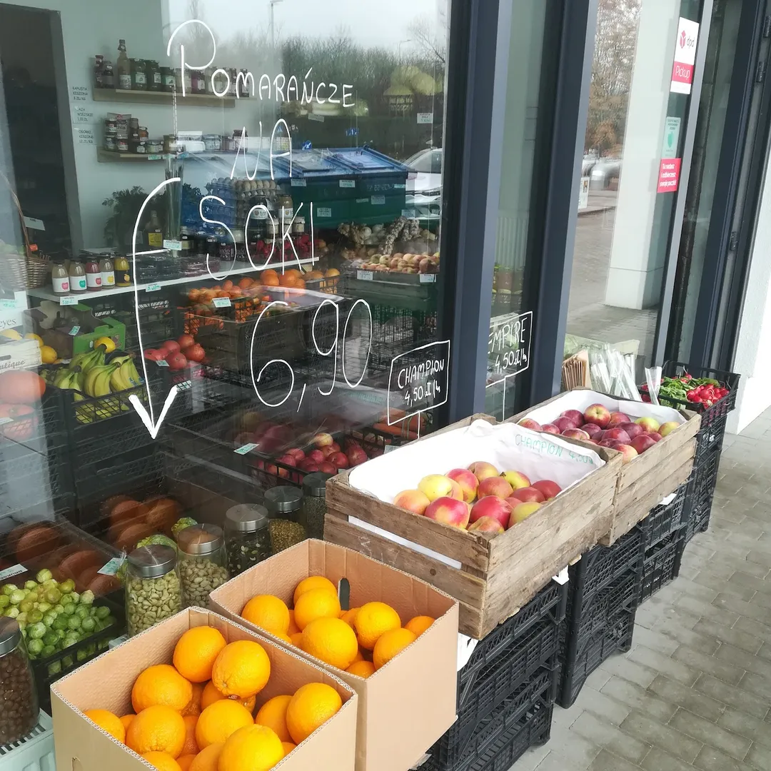 Warzywniak Punkt dla Zdrowia is a reputable grocery destination that has become a local favorite for offering a selection of delectable and high-quality fruits and vegetables. Shoppers rave about the exceptional taste and freshness that greets them with every visit. But the store's allure doesn't stop at fruits and vegetables; its shelves house a diverse assortment of products guaranteed to enhance any shopping experience.