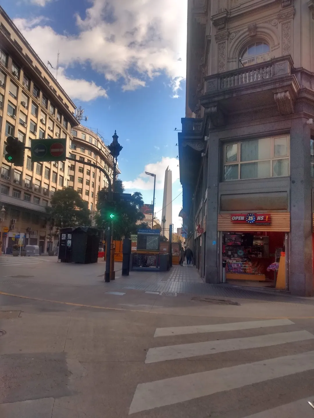 Kiosko CityMax emerges as a cherished local destination for shoppers in search of delectable fare complemented by wallet-friendly prices. This bustling hub of commerce prides itself on a diverse selection of high-quality products that not only meet the expectations of patrons but often exceed them. Customers flock to Kiosko CityMax for the harmonious blend of value and variety, ensuring there's always something that appeals to every taste and need. 