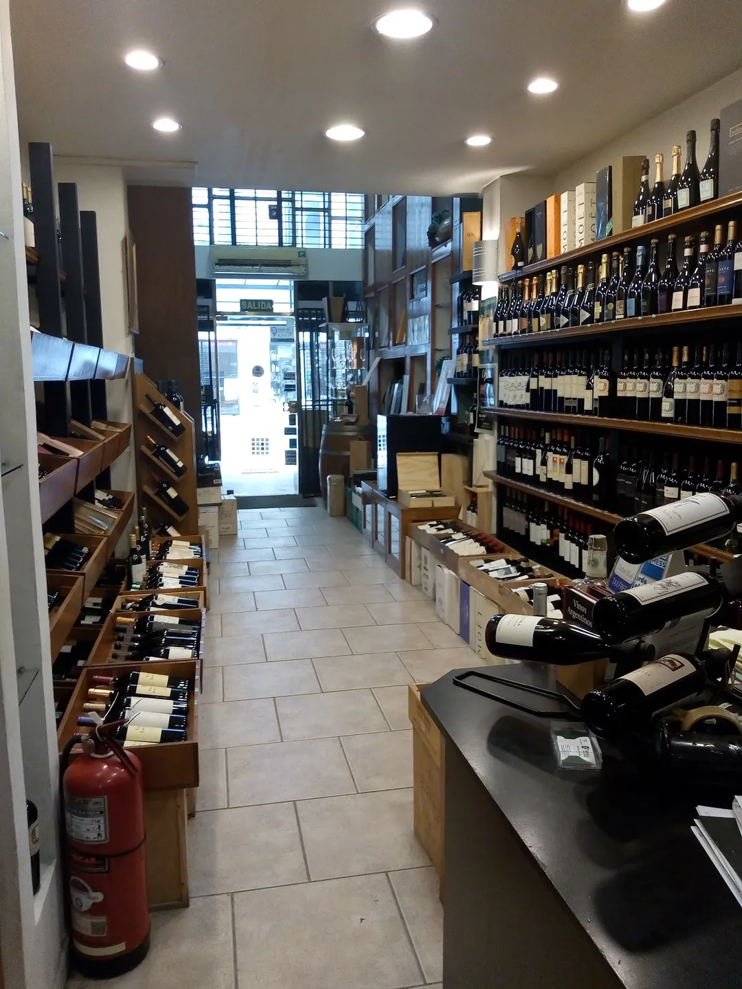 Recognized for its competitive pricing, WineTime makes exploration accessible for every budget. Sensitive to the needs of its international clientele, the establishment smoothly facilitates transactions with options such as Pix for Brazilians, ensuring a seamless and favorable payment experience.