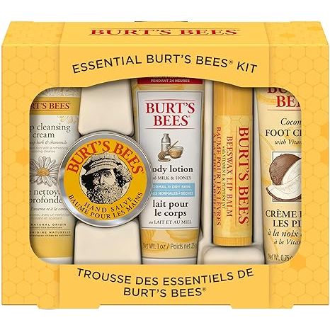 Burt's Bees offers a wonderful Mother's Day gift set, the Essential Everyday Beauty Set, which includes five travel size products that are perfect for every mom's daily skincare routine.