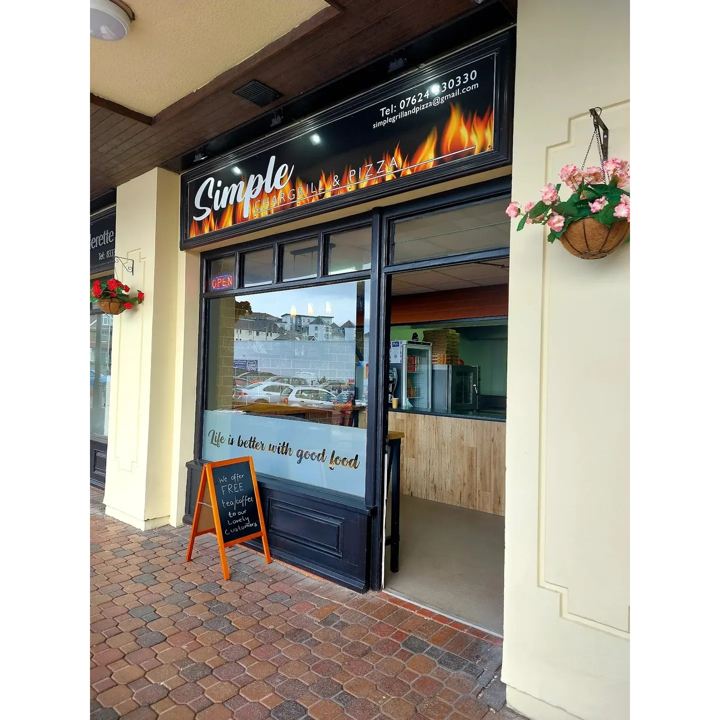 Despite the occasional misstep, Simple - Chargrill and Pizza stands as a beacon for those craving mouthwatering chargrills and artisanal pizzas crafted with care and served with a desire to remain a favorite amongst locals and newcomers alike. Description by ChatGPT.