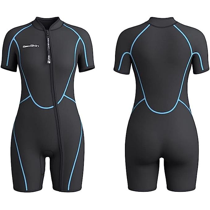 The Seaskin shorty wetsuit for men is the perfect choice for water sports and water aerobics, offering UV protection and defense against sea lice and other irritants. Made from high quality neoprene, this wetsuit is both stretchable and heat insulated, ensuring a snug fit that will keep you warm in the water.