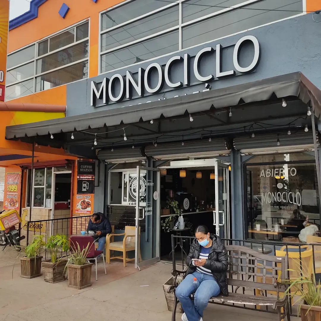 Monociclo Libros & Café - Nerón is a charming bookstore and café located at Boulevard Benito Juarez y Alamo No. 29 in the Magisterial neighborhood of Playas de Rosarito, B.C., Mexico. The establishment offers a cozy and inviting atmosphere where customers can enjoy a wide selection of books while sipping on a delicious cup of coffee.