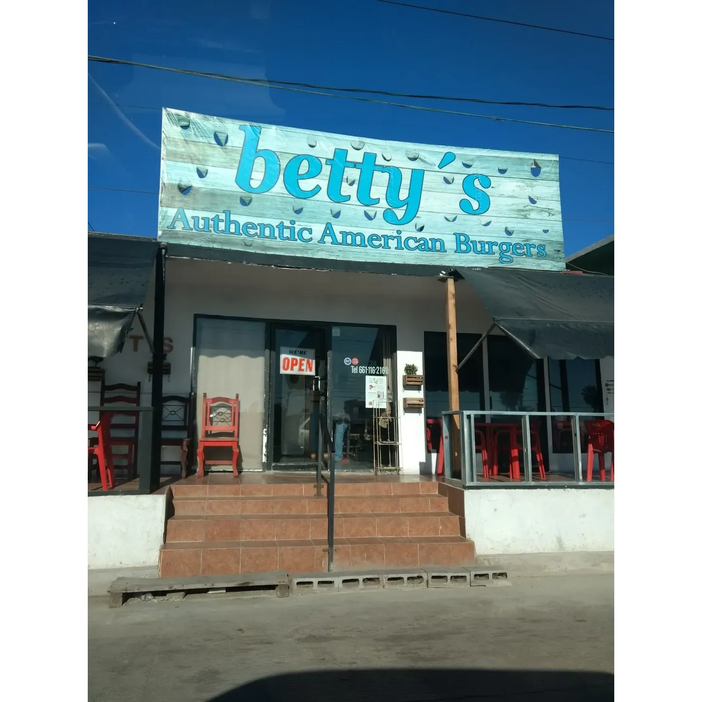 Betty's Authentic American Burgers is a popular restaurant located at Blvd. Popotla KM 29, Villa Corona del Mar, in Playas de Rosarito, Mexico. Known for their delicious, classic American burgers, Betty's offers a menu featuring a variety of juicy burgers made with high-quality ingredients.